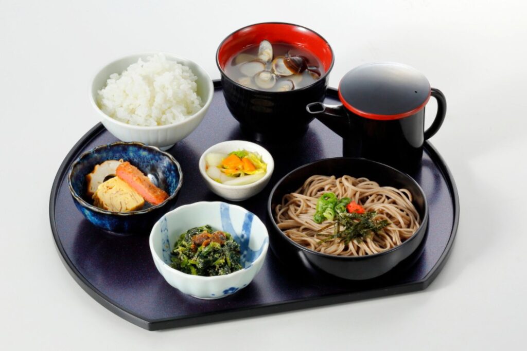 割子一段と炊き立てご飯の朝ごはん
